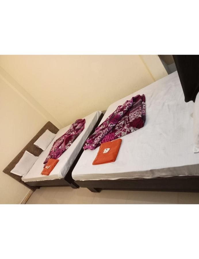 Hotel Mahakal Vishram, 우자인 외부 사진