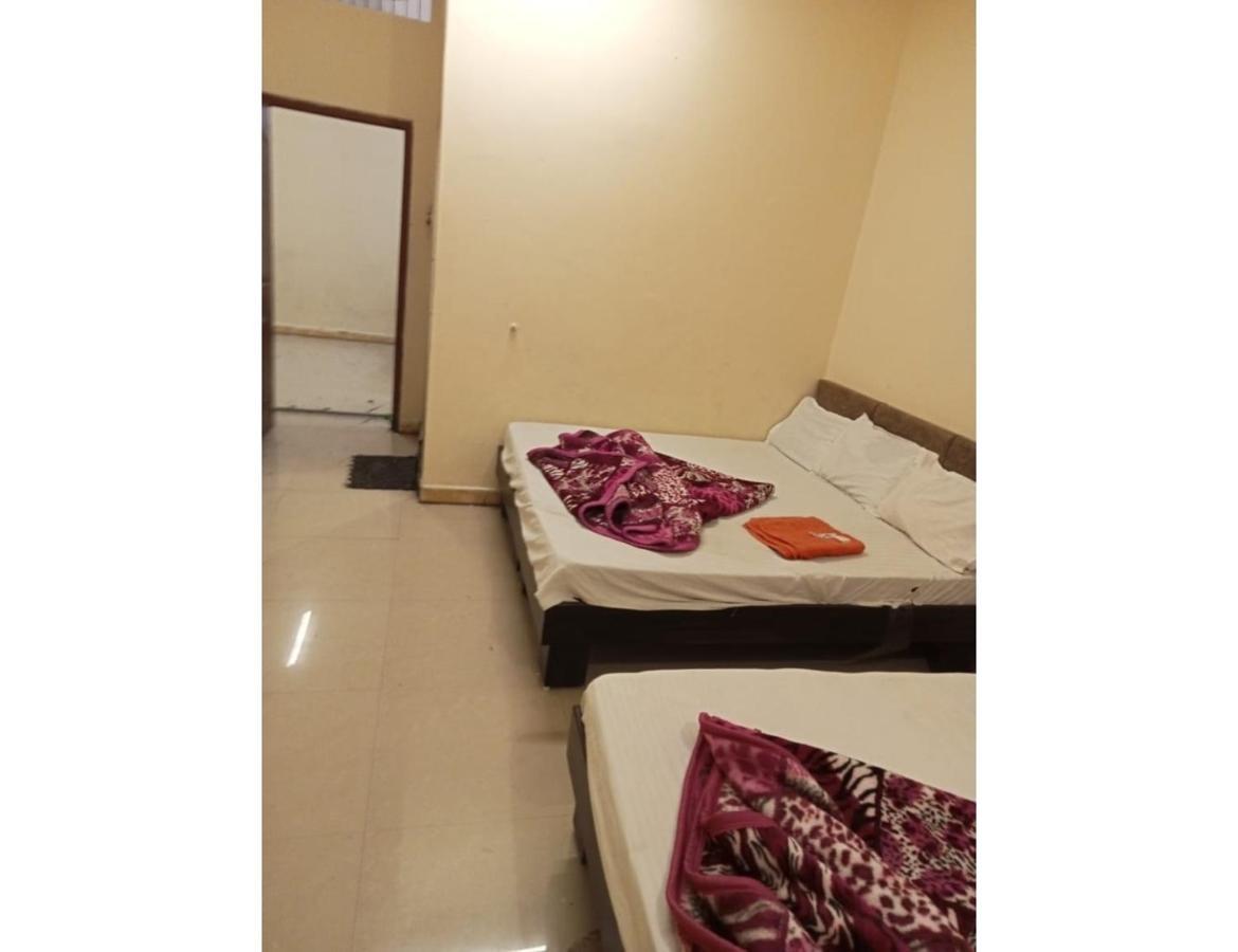 Hotel Mahakal Vishram, 우자인 외부 사진