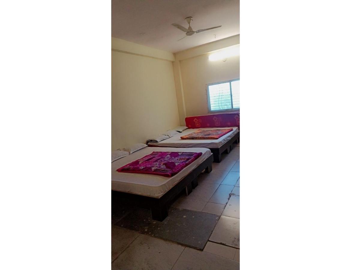 Hotel Mahakal Vishram, 우자인 외부 사진