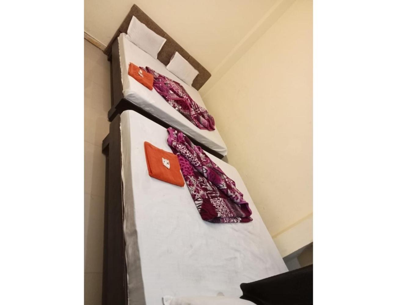 Hotel Mahakal Vishram, 우자인 외부 사진