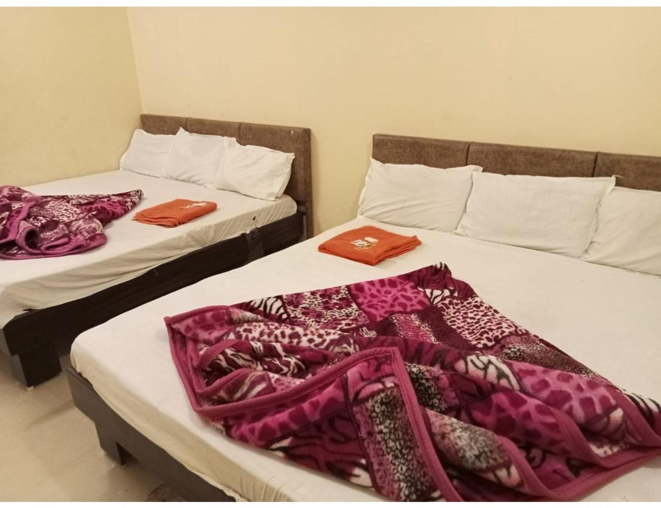 Hotel Mahakal Vishram, 우자인 외부 사진