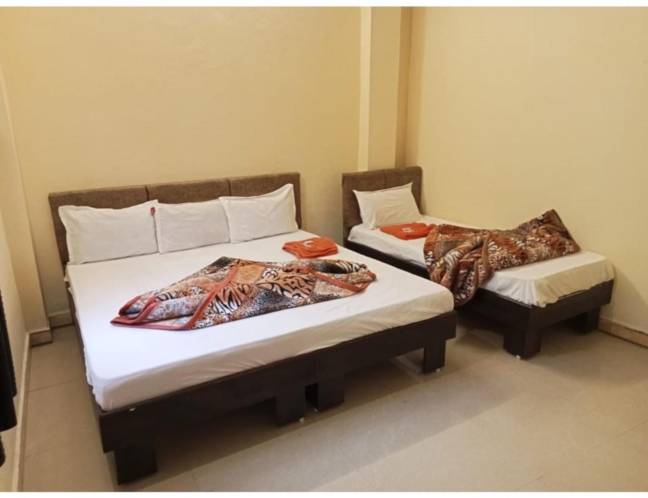 Hotel Mahakal Vishram, 우자인 외부 사진