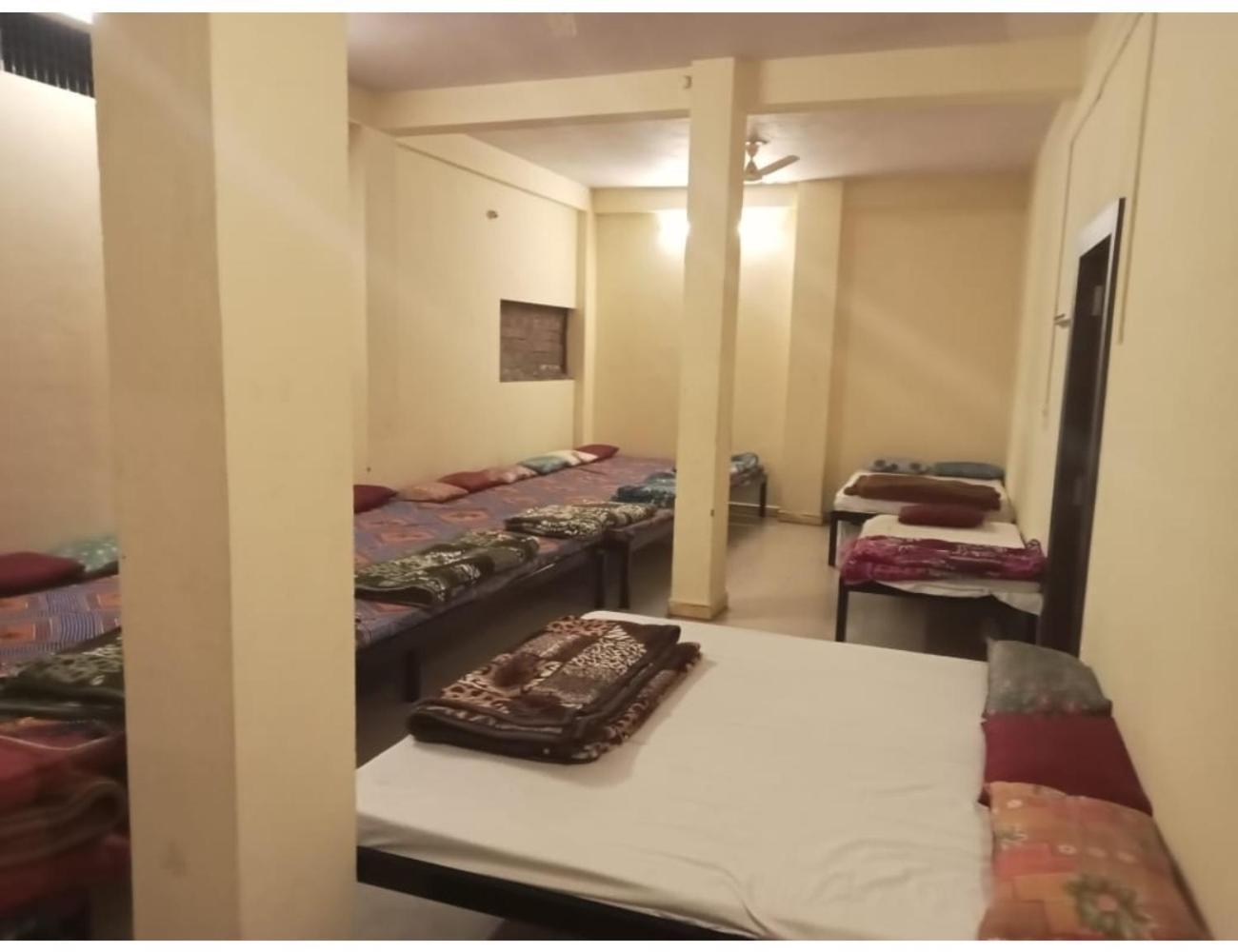 Hotel Mahakal Vishram, 우자인 외부 사진