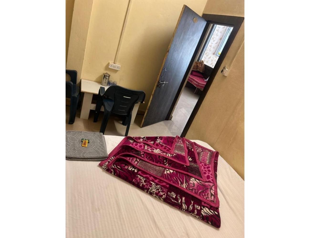Hotel Mahakal Vishram, 우자인 외부 사진